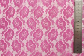 Encaje Blonda Flores Fucsia 2